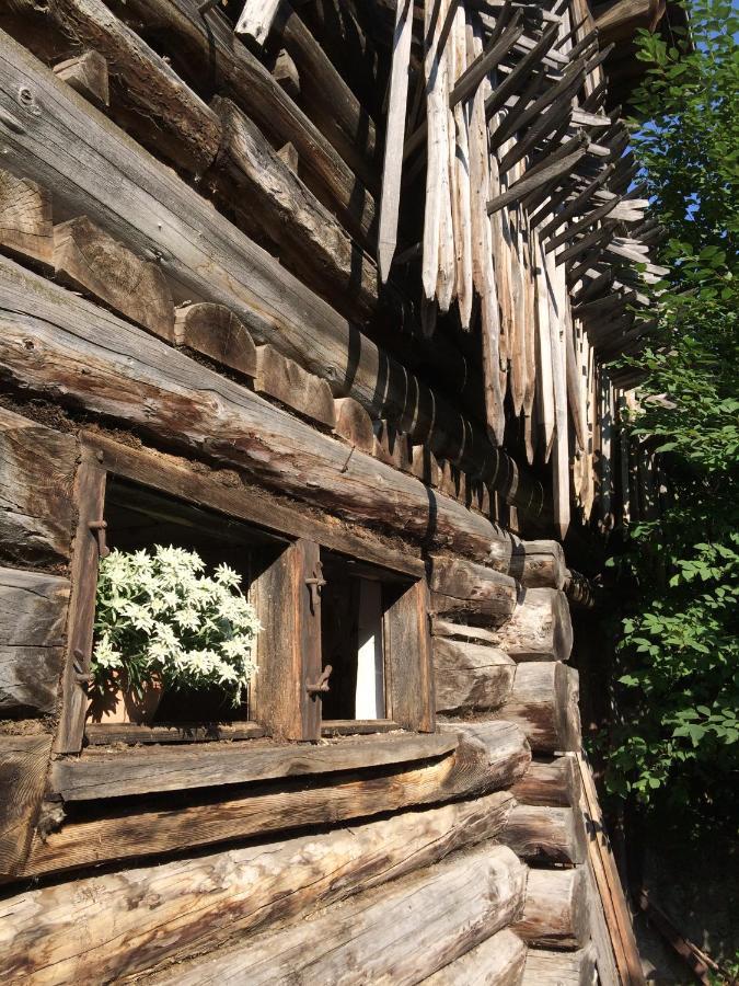Landhuus Frauenkirch Hotel ภายนอก รูปภาพ
