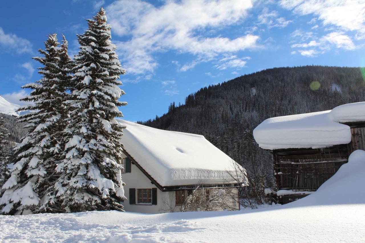 Landhuus Frauenkirch Hotel ภายนอก รูปภาพ